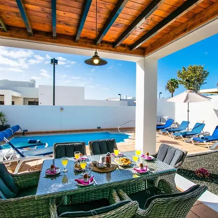 Villa Casa Carra - Lh207 By Now Ltd *